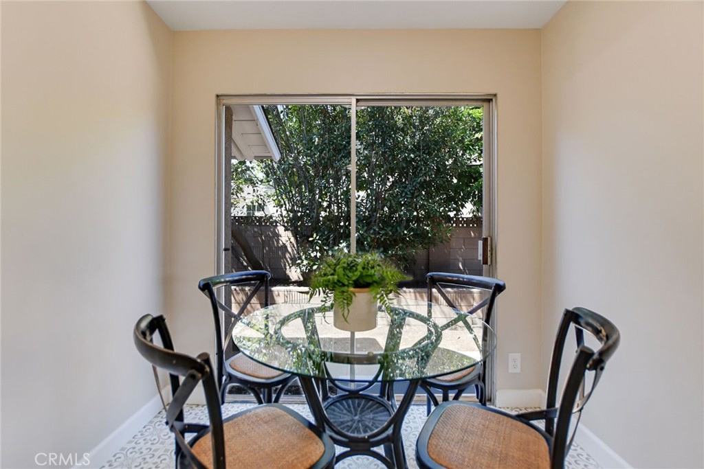 1146 N Soldano Road