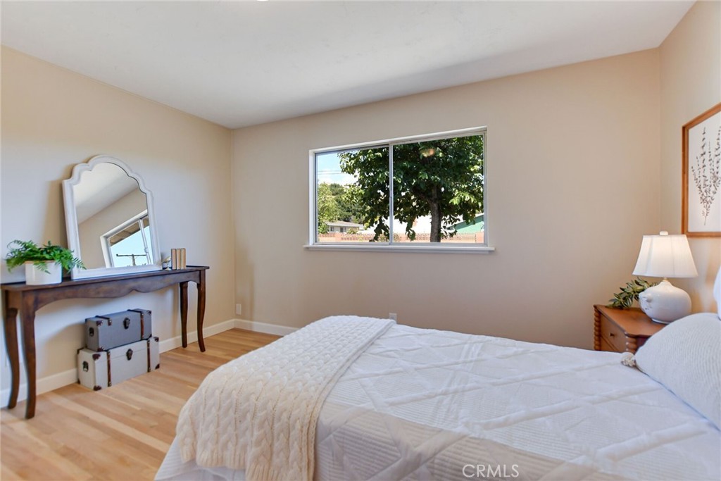 1146 N Soldano Road