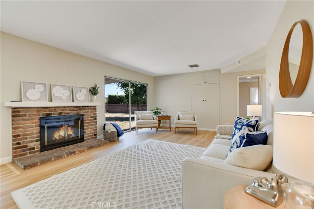 1146 N Soldano Road