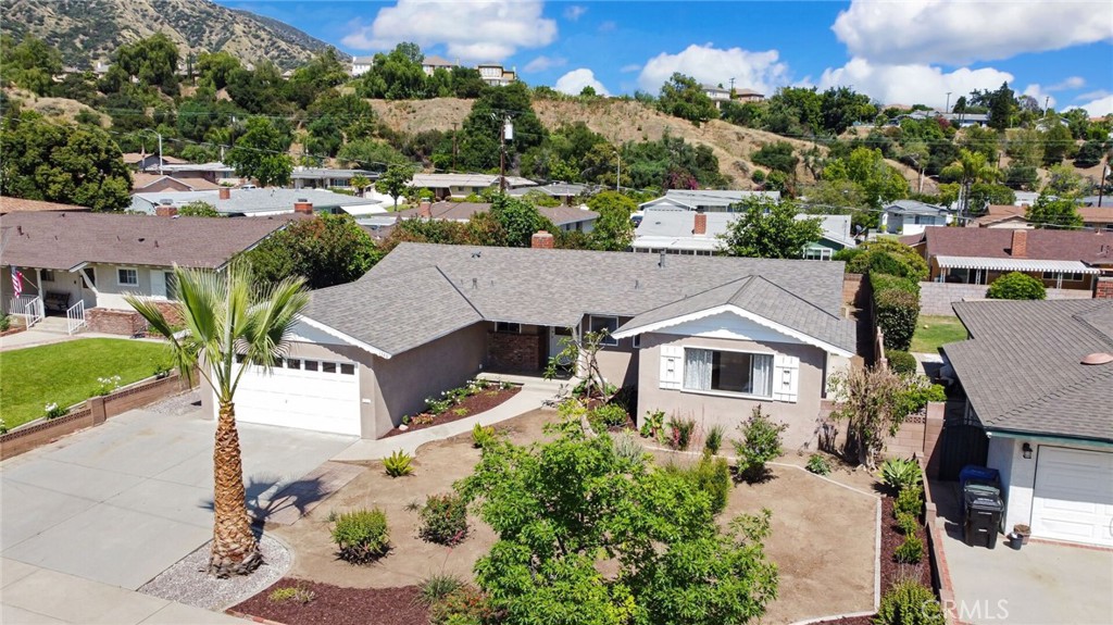 1146 N Soldano Road