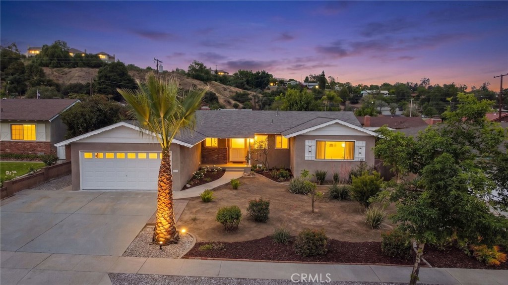 1146 N Soldano Road