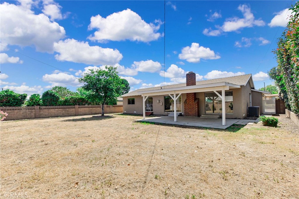 1146 N Soldano Road