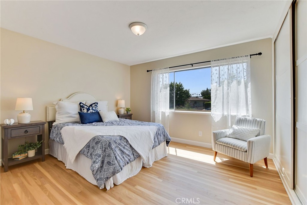 1146 N Soldano Road