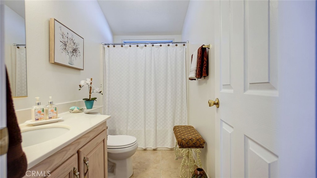 8651 Foothill Boulevard 35