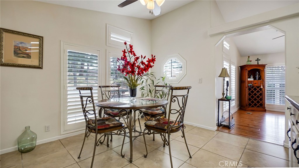 8651 Foothill Boulevard 35