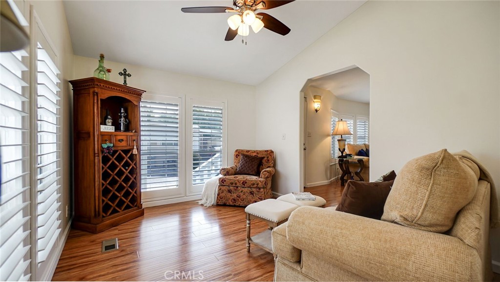 8651 Foothill Boulevard 35