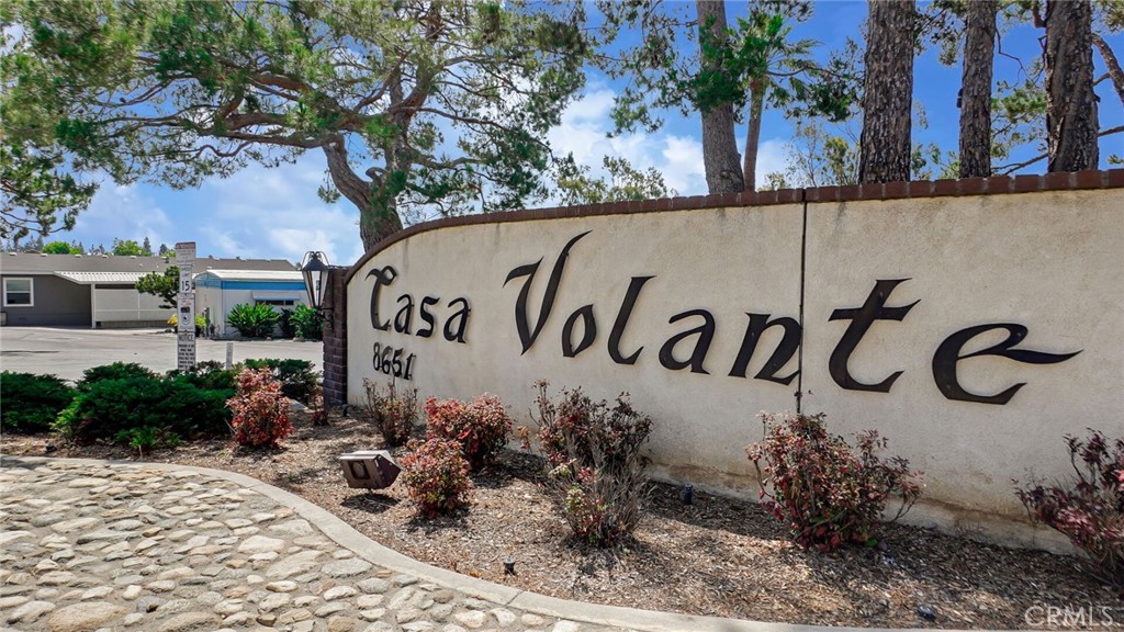 8651 Foothill Boulevard 35