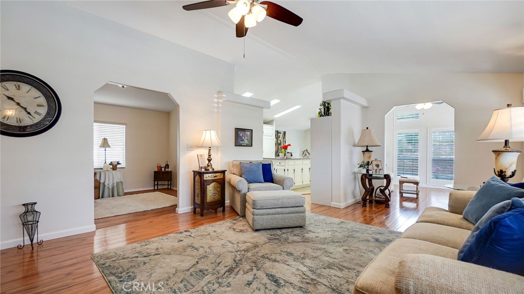 8651 Foothill Boulevard 35