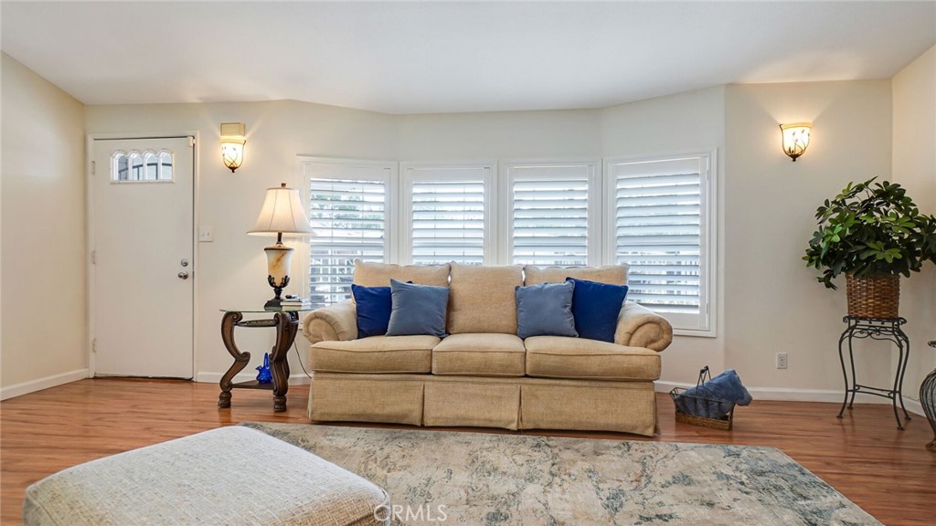 8651 Foothill Boulevard 35