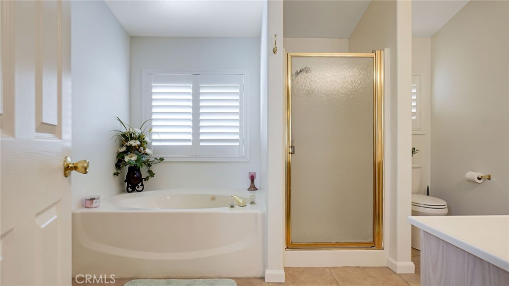 8651 Foothill Boulevard 35