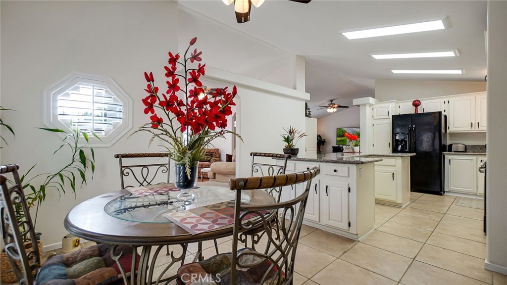 8651 Foothill Boulevard 35