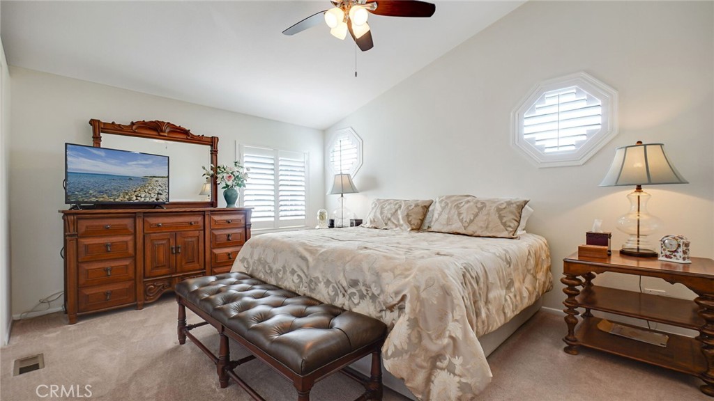 8651 Foothill Boulevard 35