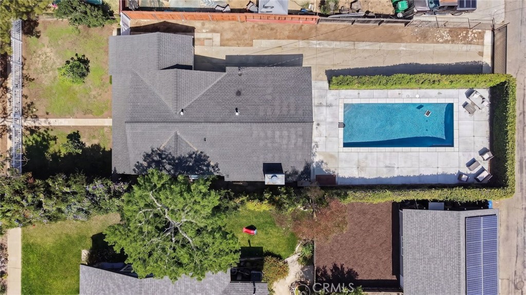 316 W 5th Street