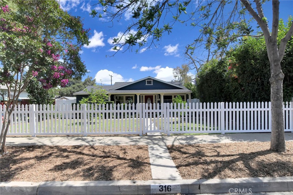 316 W 5th Street