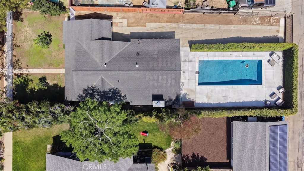316 W 5th Street