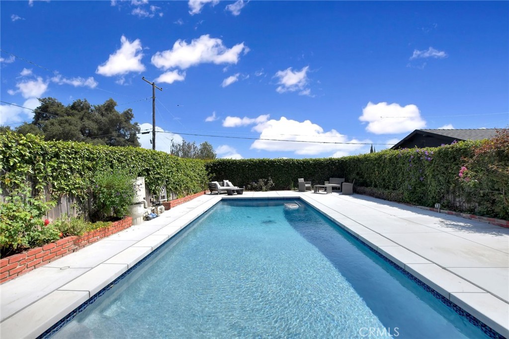 316 W 5th Street