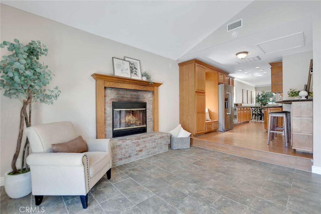 316 W 5th Street