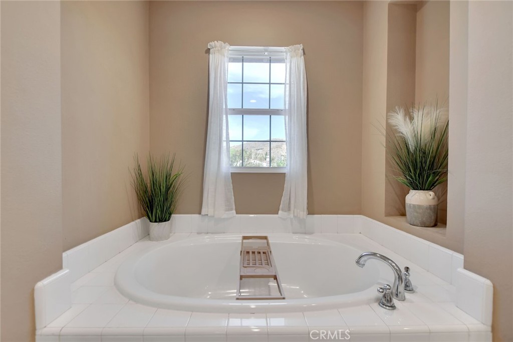 4330 Altivo Lane