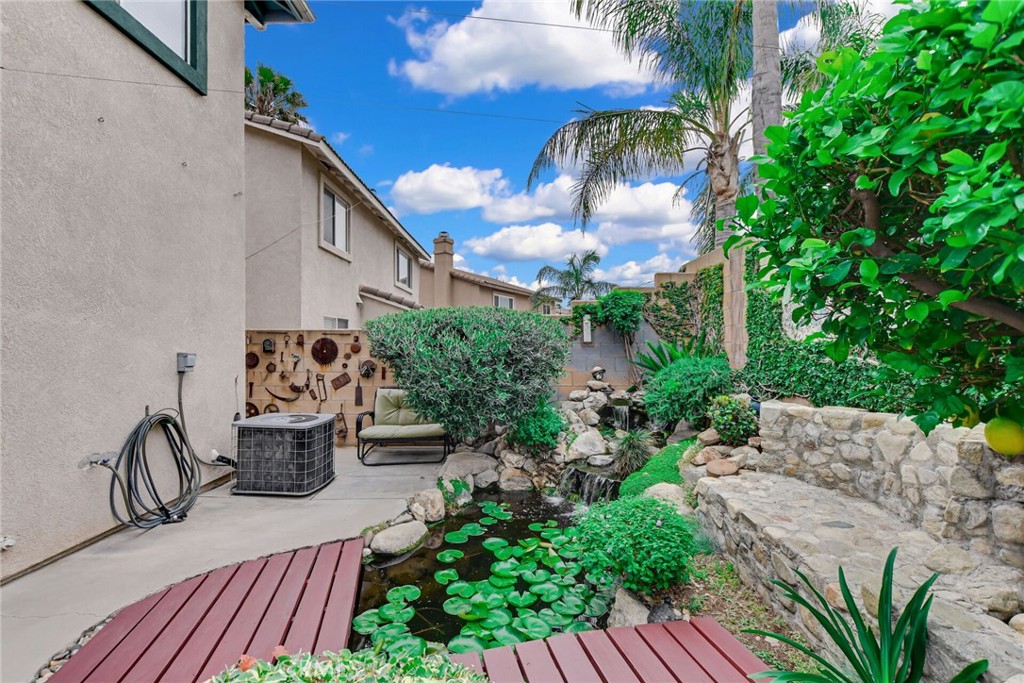 5744 Tamarisk Way