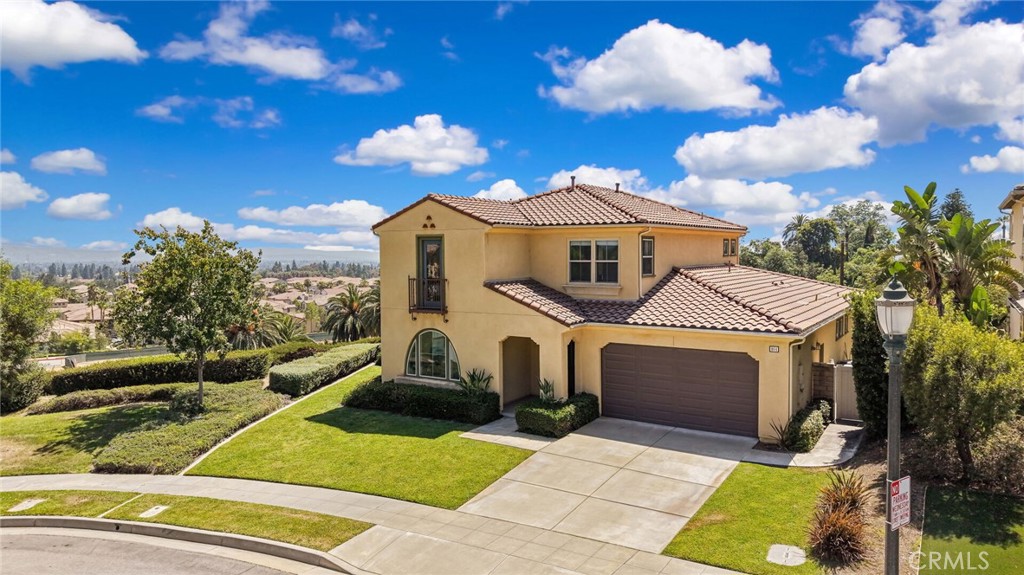 864 E Manresa Drive