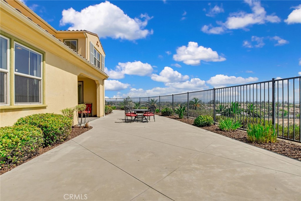 864 E Manresa Drive