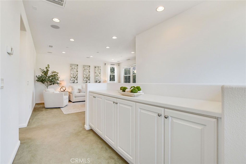864 E Manresa Drive