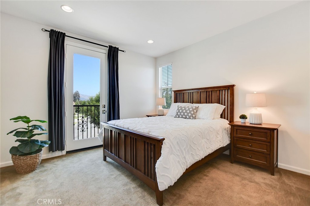 864 E Manresa Drive