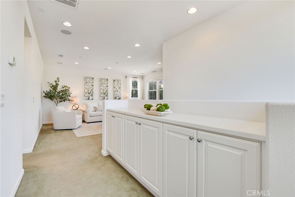 864 E Manresa Drive