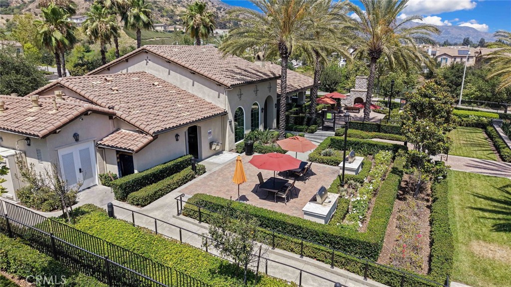864 E Manresa Drive