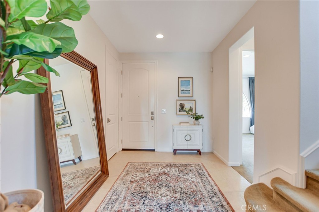 864 E Manresa Drive