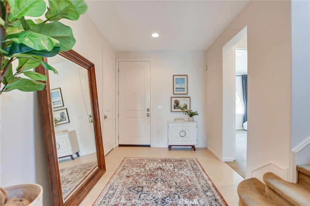 864 E Manresa Drive