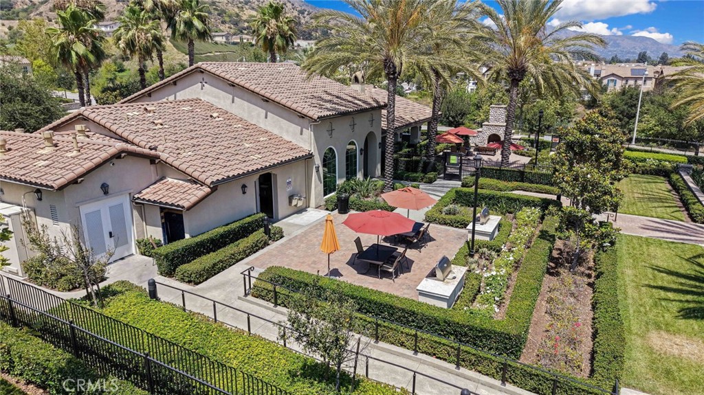 864 E Manresa Drive