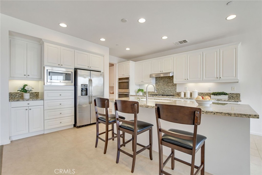 864 E Manresa Drive
