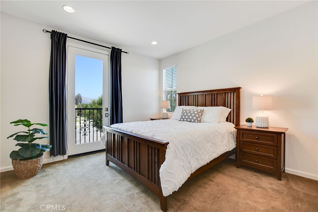 864 E Manresa Drive