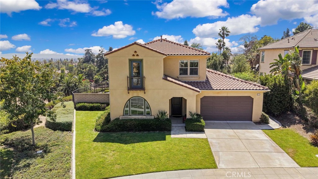864 E Manresa Drive