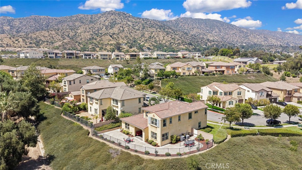 864 E Manresa Drive