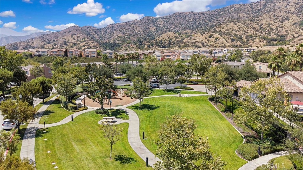 864 E Manresa Drive