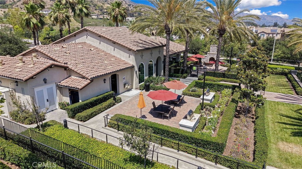 864 E Manresa Drive