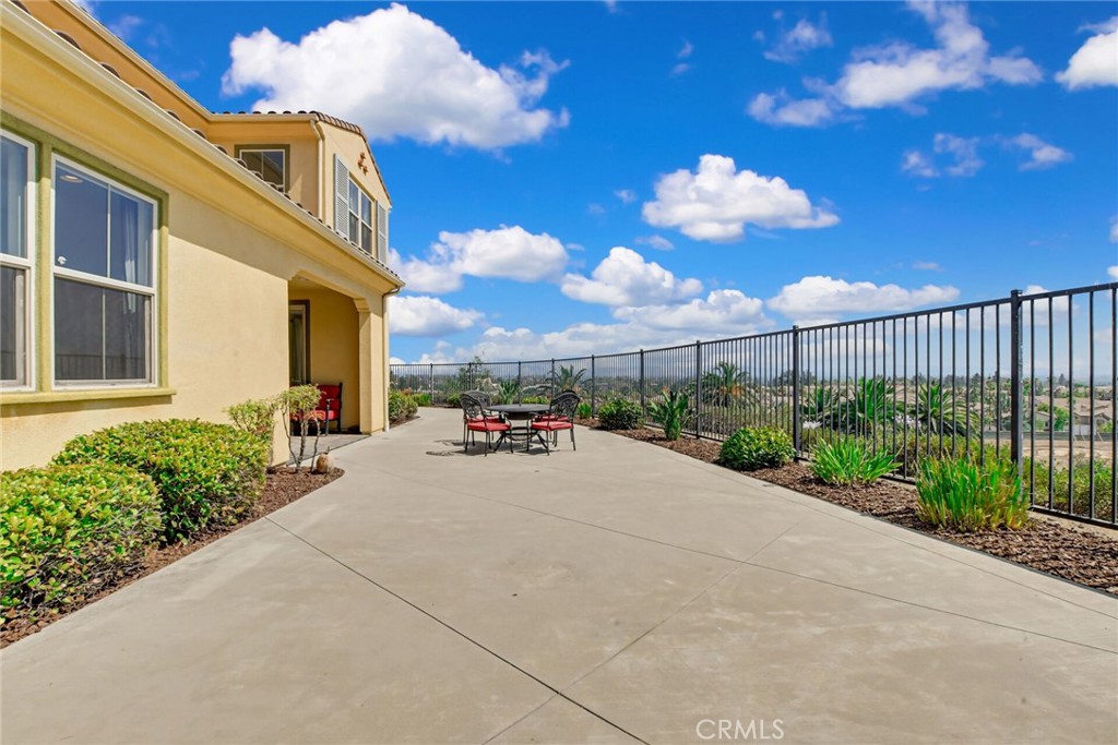 864 E Manresa Drive