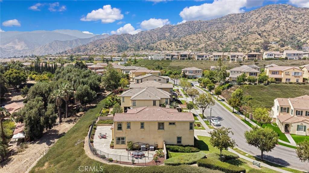 864 E Manresa Drive