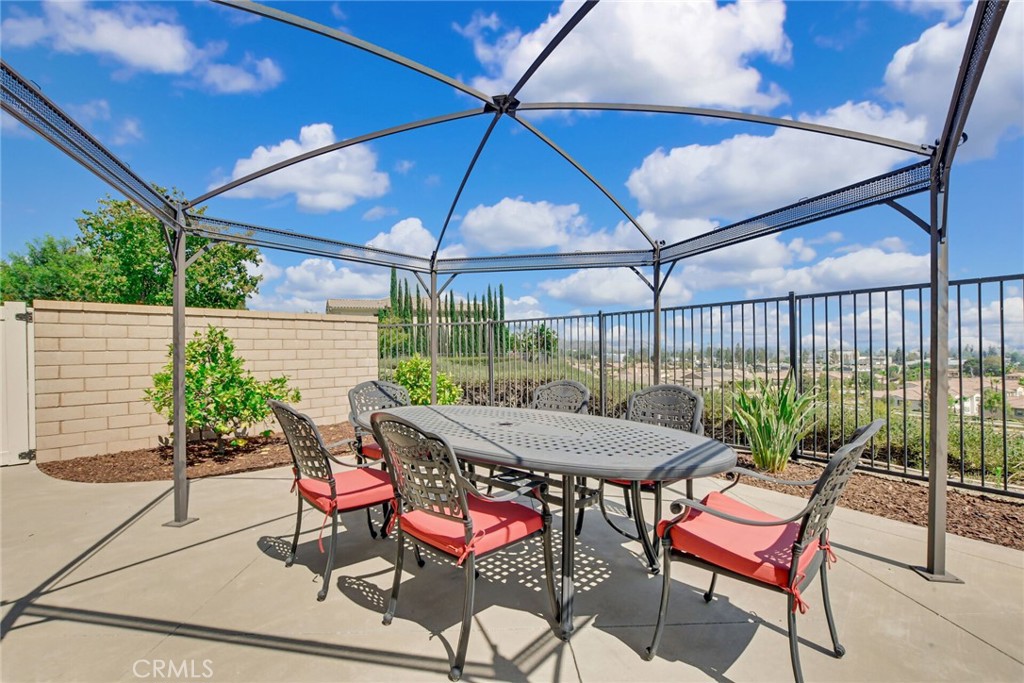 864 E Manresa Drive