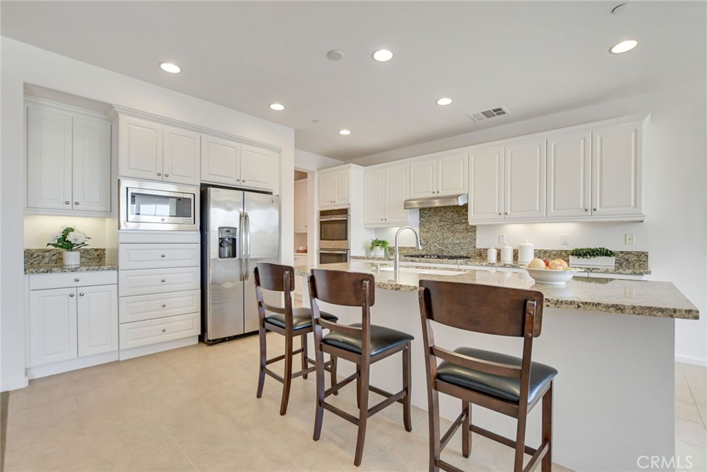 864 E Manresa Drive