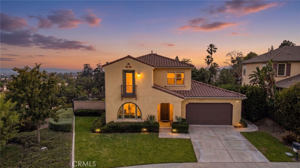 864 E Manresa Drive