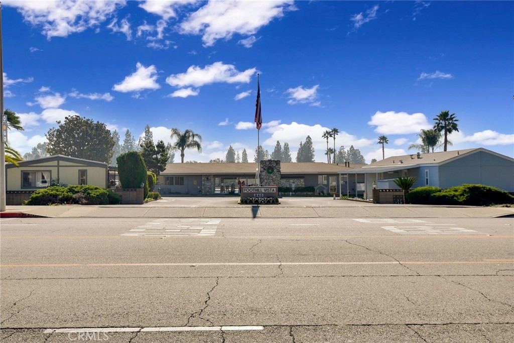 840 Foothill Boulevard 27