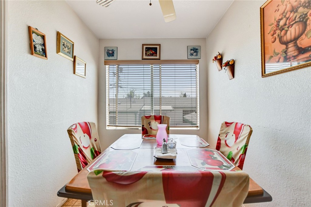 828 W 73rd
