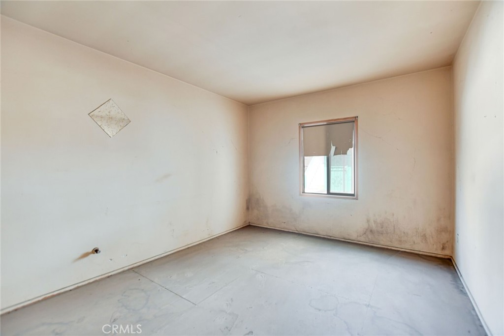 828 W 73rd
