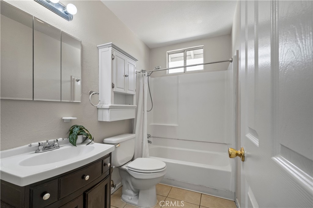 157 N Alameda