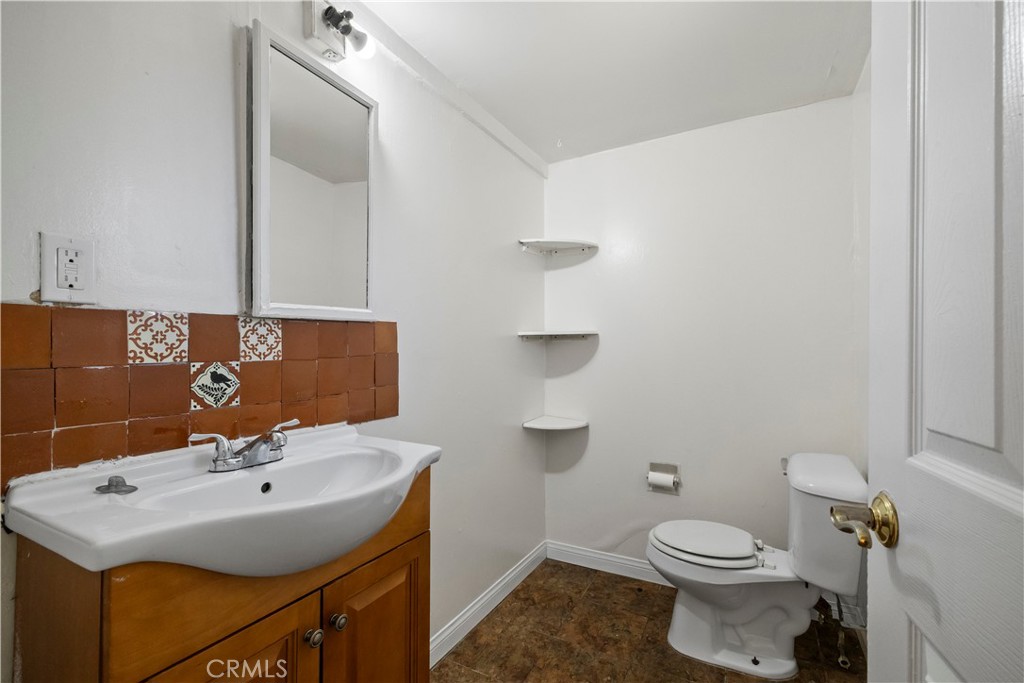 157 N Alameda
