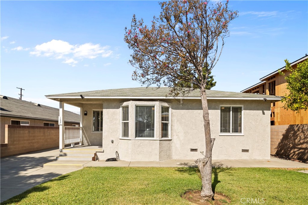 157 N Alameda