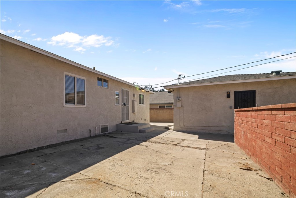 157 N Alameda